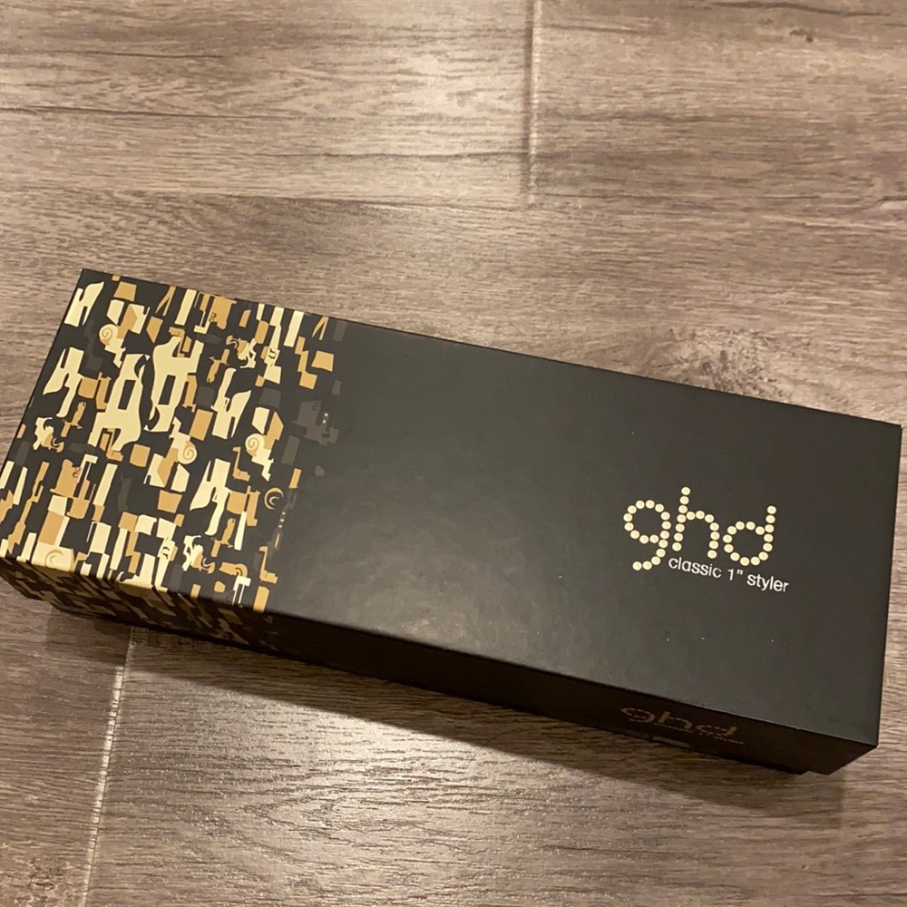 GHD classic flat iron